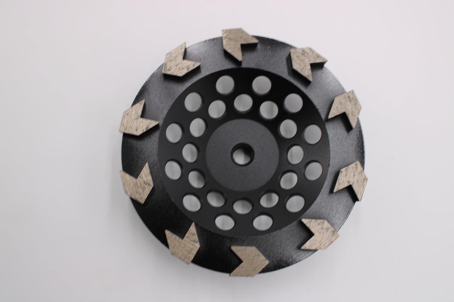 Forte 7" Premium Arrow Cup Wheel – 10mm Segments, 5/8"-11 (Black)